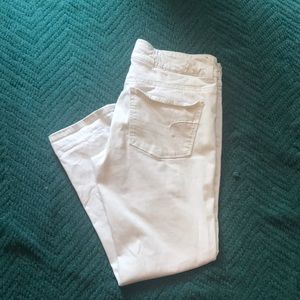 American Eagle white cropped pants